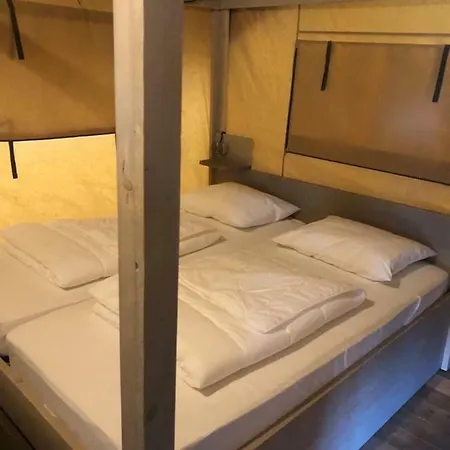 Pipowagen En Safaritent Op Texel Camping